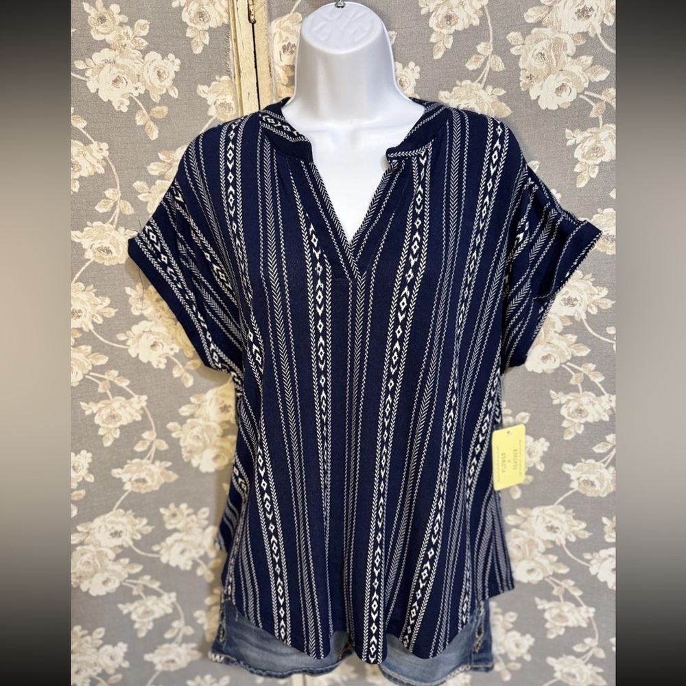 Flower & Feather Navy Blue Top Sz XL NWT Boho Stripe Button Back Stretchy Shirt